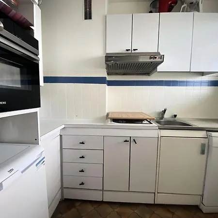 Les Goelands - T1 Les Pieds Dans L'eau Et A Deux Pas Du Centre Mae-9474 *