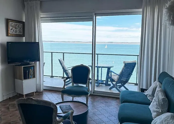 Les Goelands - T1 Les Pieds Dans L'eau Et A Deux Pas Du Centre Mae-9474